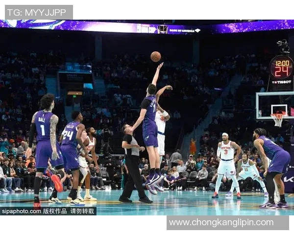 黄蜂对决尼克斯罗斯全场精彩瞬间回顾与分析