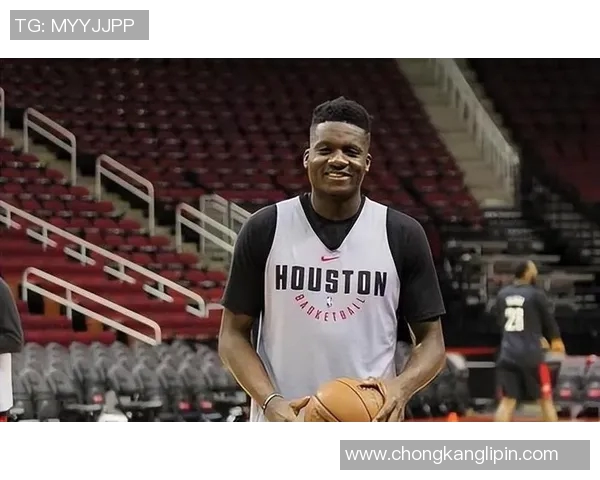 克林特卡佩拉的篮球之路与未来发展潜力分析